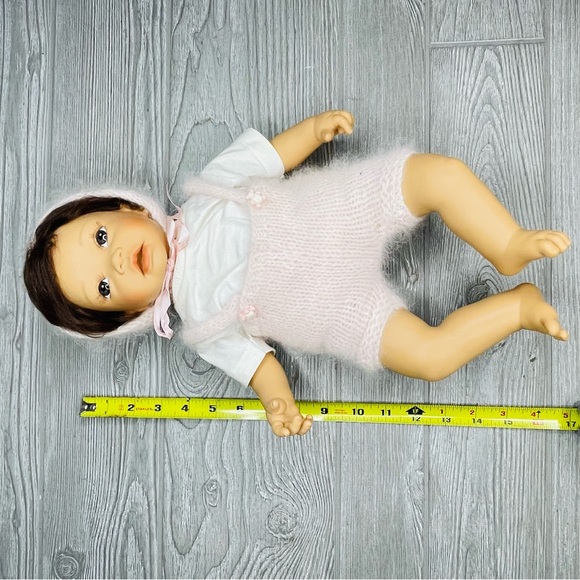 Rare vintage Angela Sutter realistic baby doll with outfit cloth body weighted - Picture 10 of 15